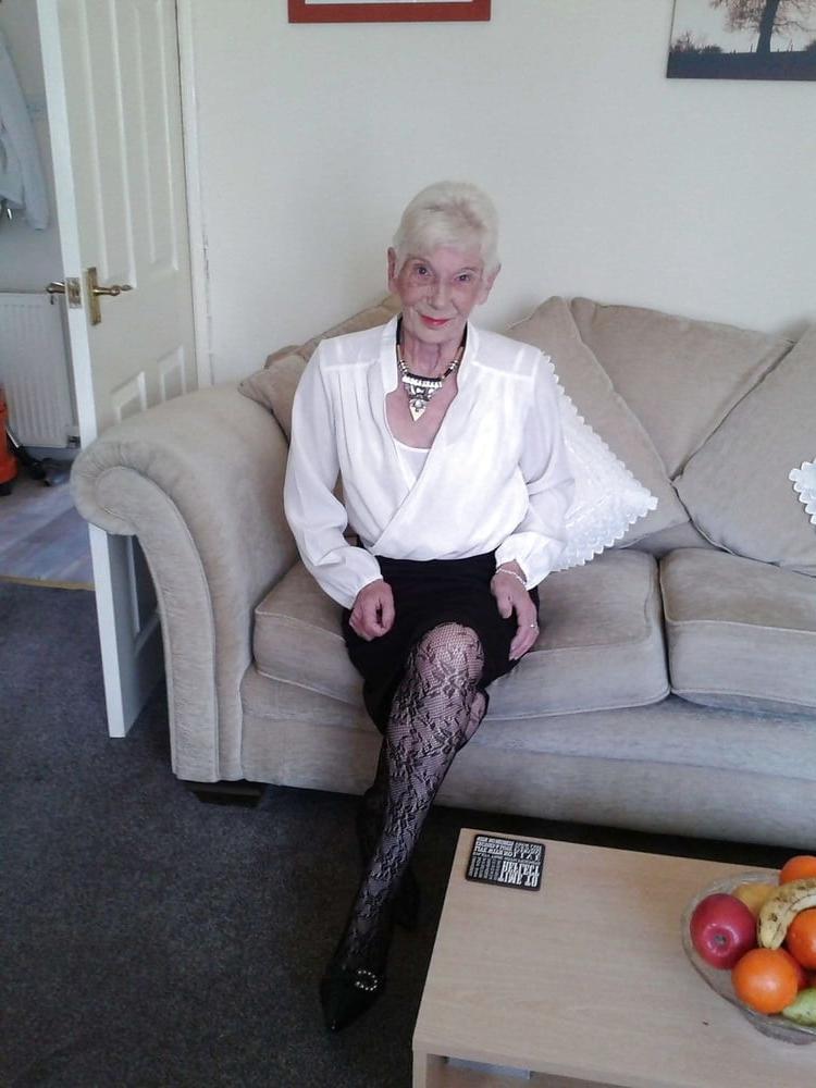 25P Over 70 year old&amp;still getting cocks hard