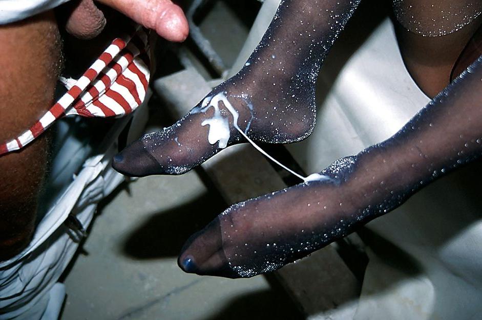 10P Black Pantyhose Footjob