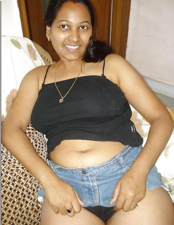 14P Sweet Desi Lady Supriya