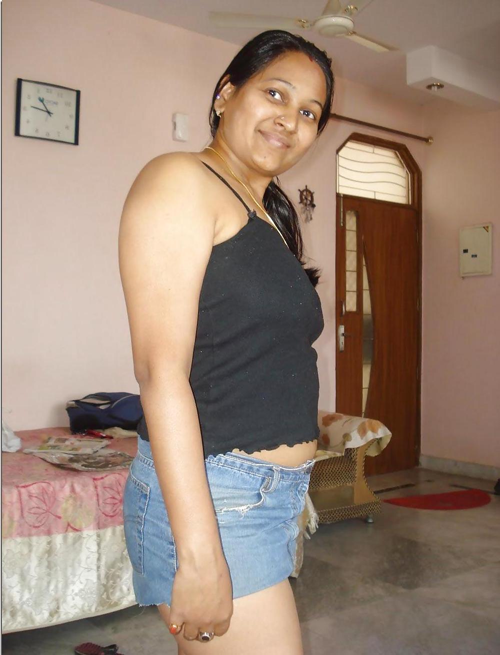 14P Sweet Desi Lady Supriya