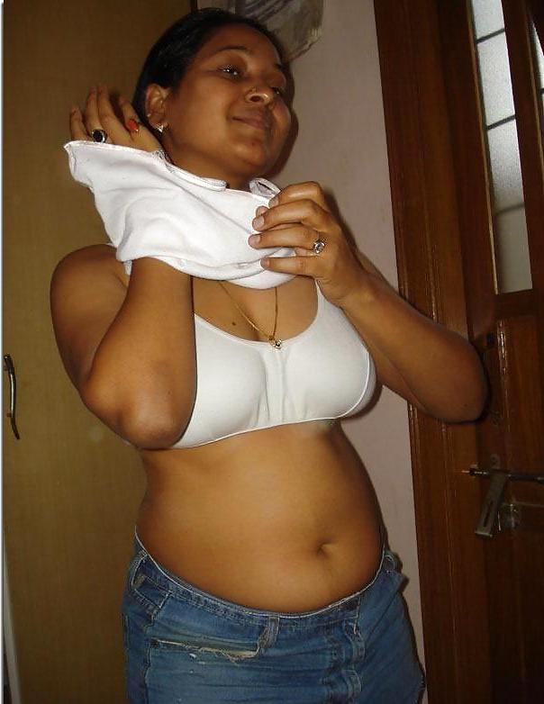 14P Sweet Desi Lady Supriya