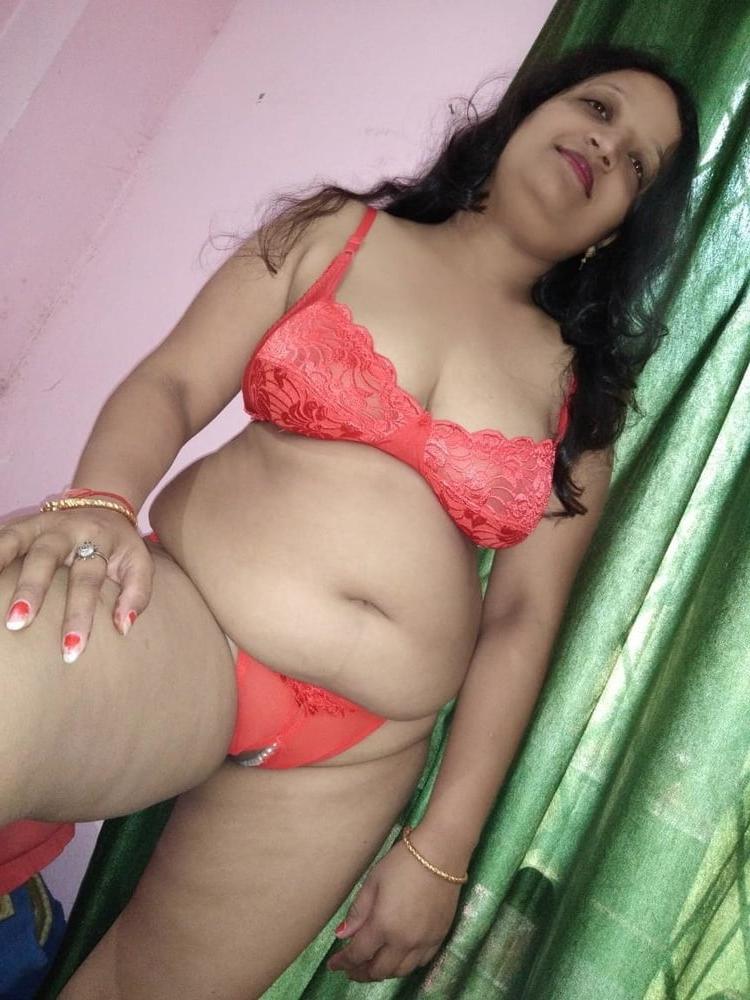 25P Desi goa bhabhi