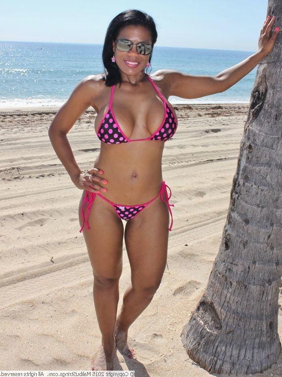 12P Bikini Competition