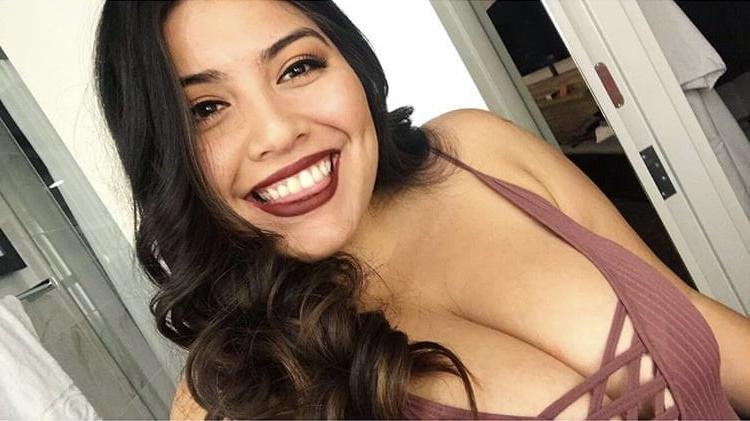 11P Beauty with big boobs