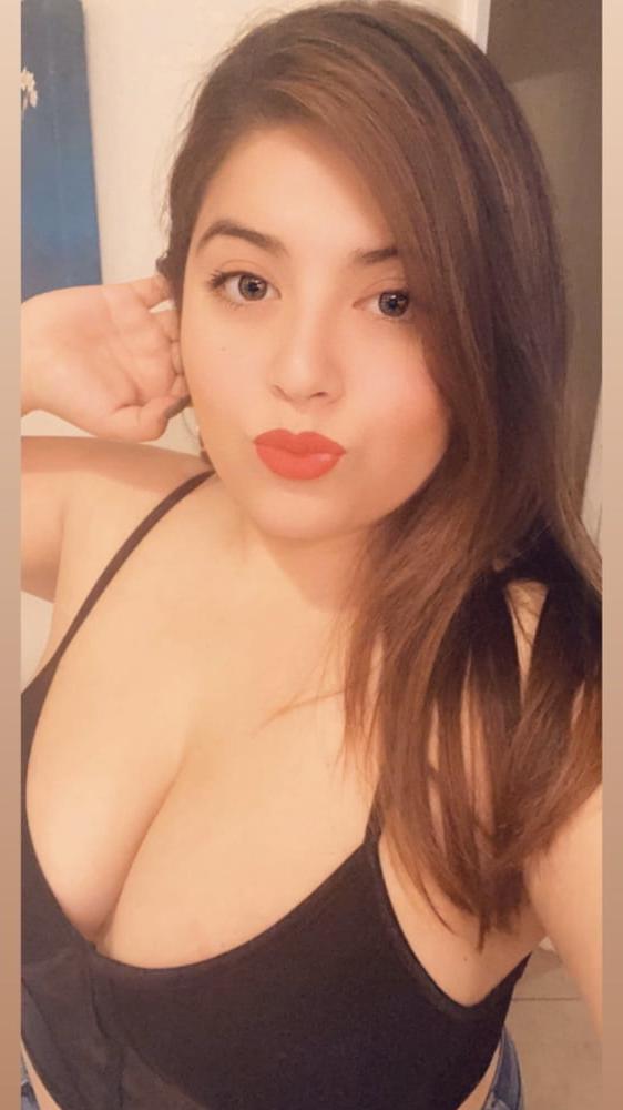 11P Beauty with big boobs
