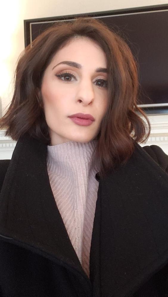 25P Stunning Persian Beauty
