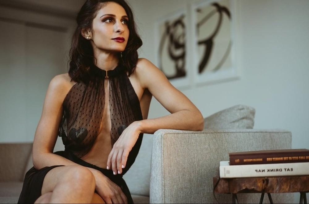 25P Stunning Persian Beauty