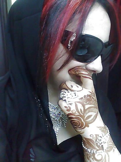 5P Arab higab woman