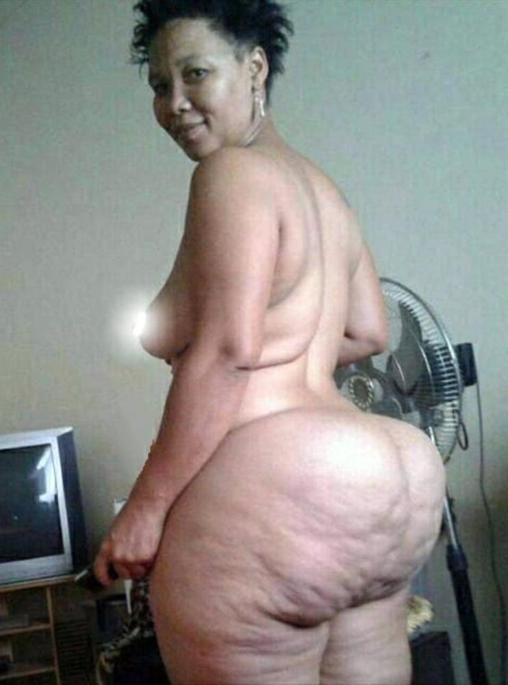 25P Black beauty booty