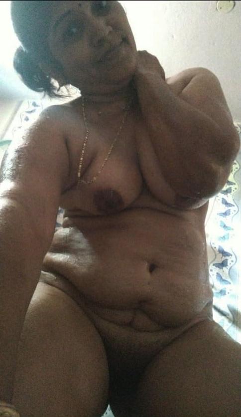 25P Desi Bhabi hot and Nude Selfies for BF