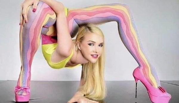25P zlata - Blonde  Flexible hot Girl