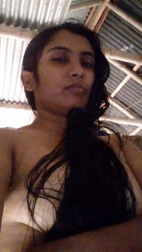 25P Desi Village Girl Self Clicked pic