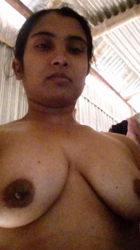 25P Desi Village Girl Self Clicked pic