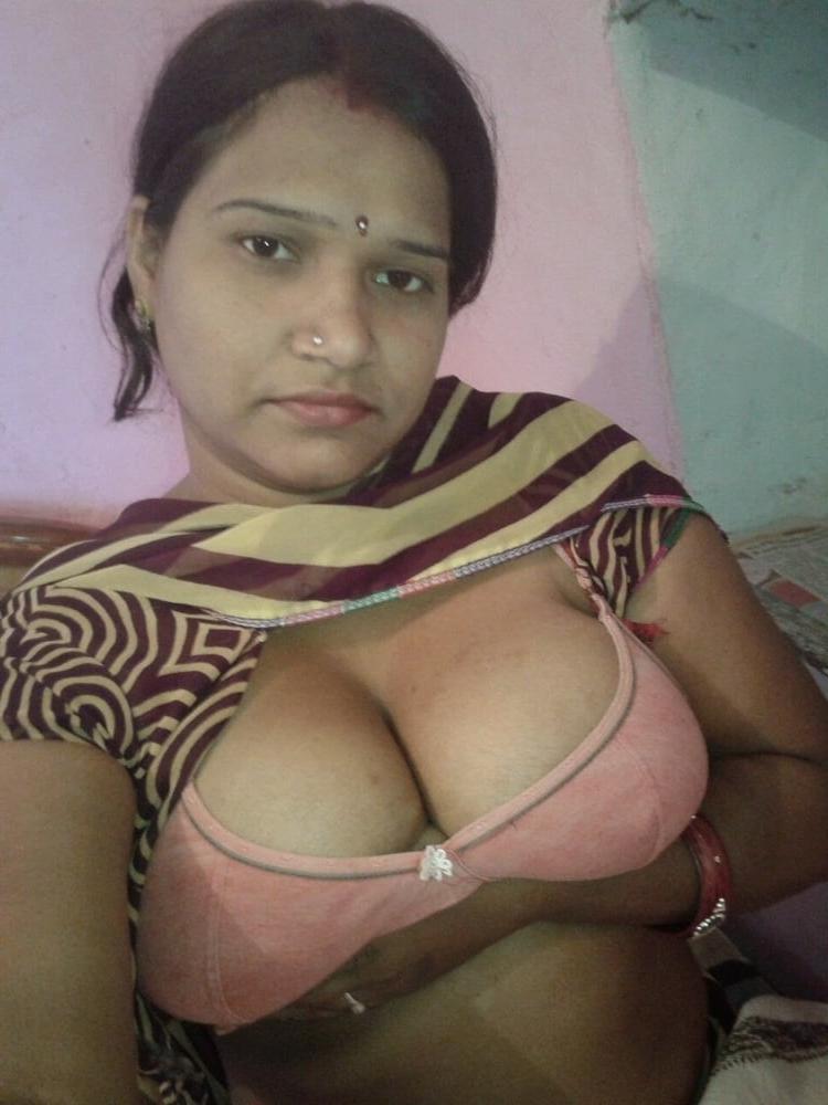 16P Desi Indian village aunt bhabhi