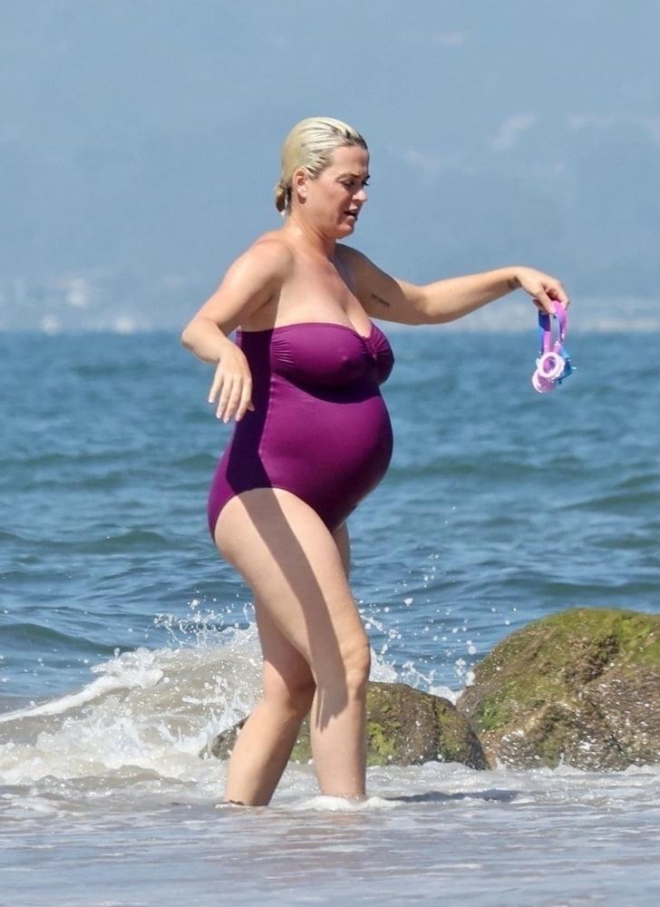 10P Katy Perry Hard Nipples