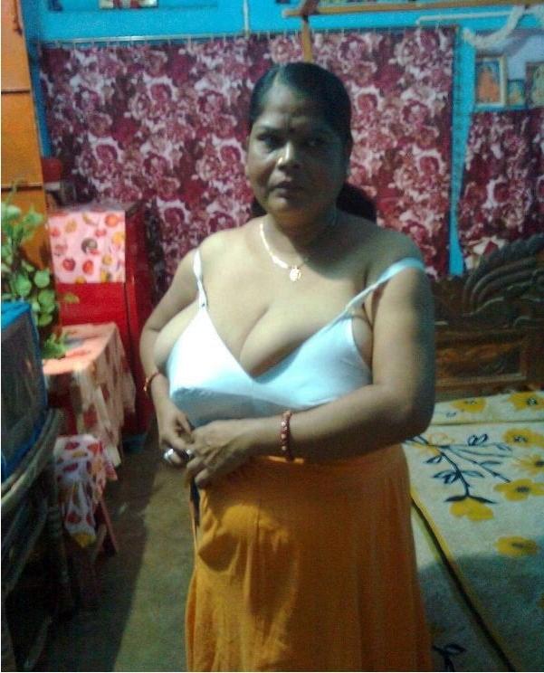 16P Desi indian big boods aunty beena aunty