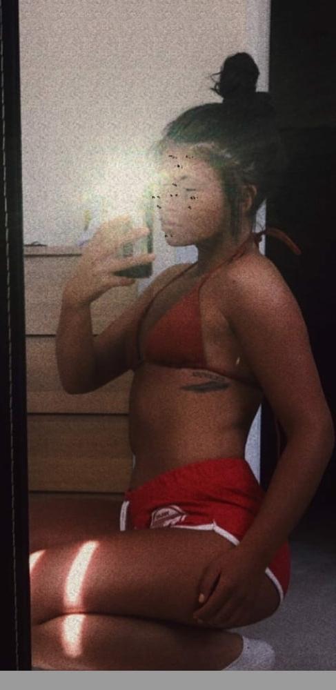 20P Sexy slut that gets me hard