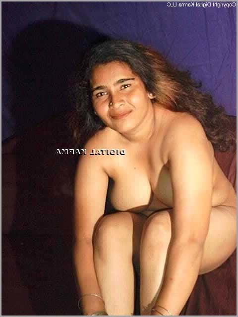 25P Desi Vintage Model Banu