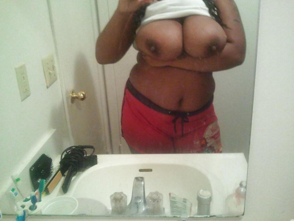 25P Hot blackGirls  nude self pics