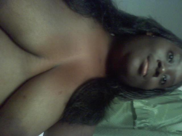 25P Hot blackGirls  nude self pics