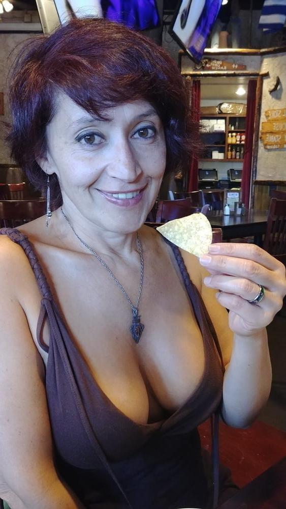 25P Gorgeous and Busty Mature Ladies 27