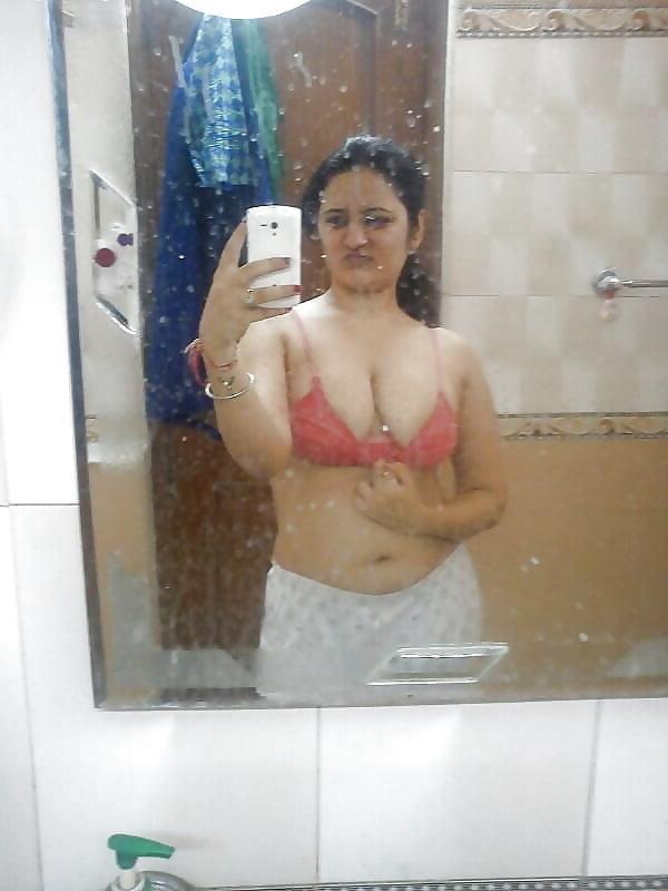 20P Desi sexy Aunties &amp; girls
