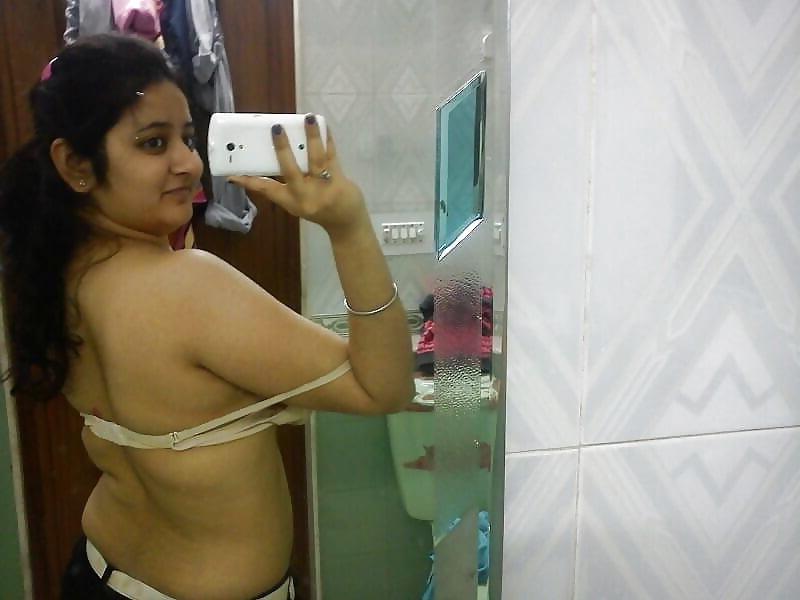 20P Desi sexy Aunties &amp; girls