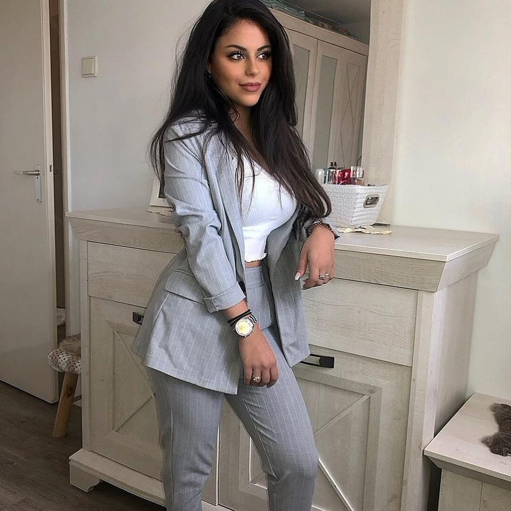 25P Dutch classy beauty Nedda