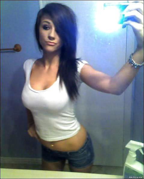 16P Sexy teen self shots