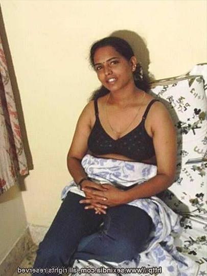 25P Desi Vintage Model Ramya