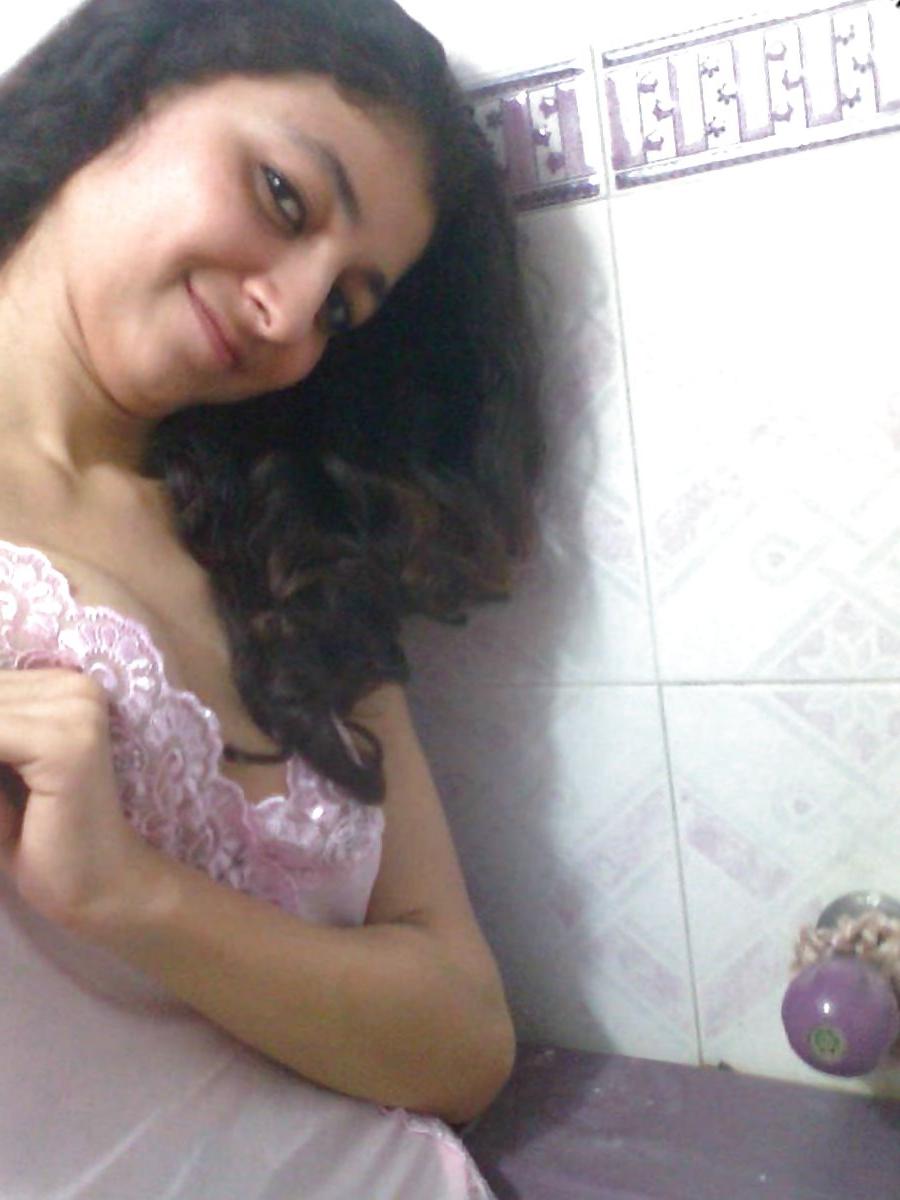 22P Indian Desi girl Kangana - coolbudy