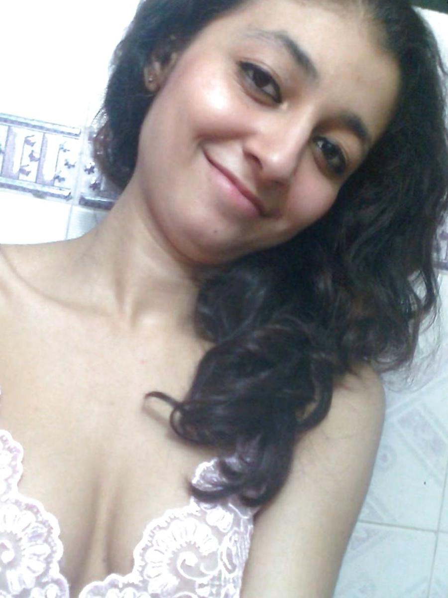 22P Indian Desi girl Kangana - coolbudy