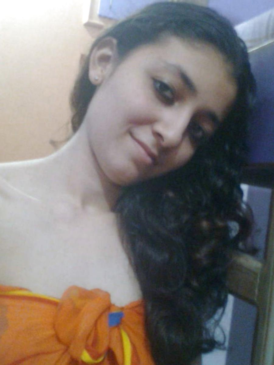 22P Indian Desi girl Kangana - coolbudy