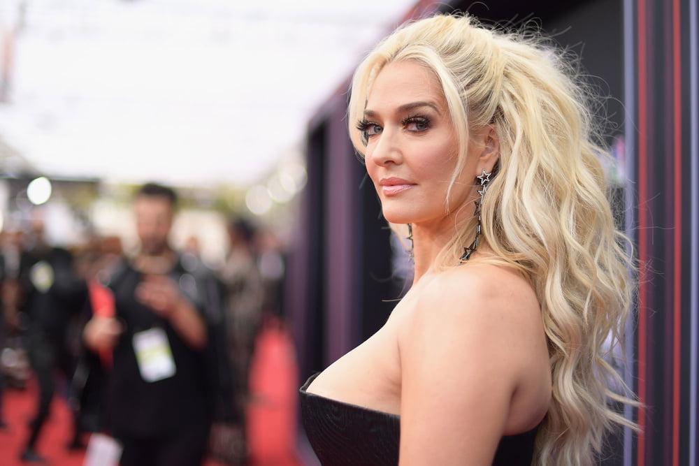 25P Erika Girardi RHOBH - Yes or No? If Yes, bareback or condom?