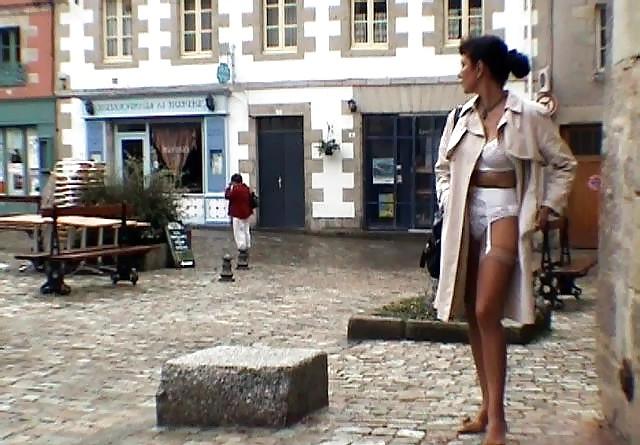 25P 0080 public nudity 