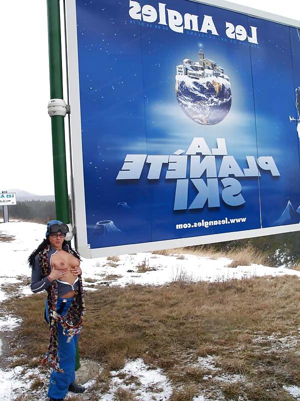 25P 0080 public nudity 