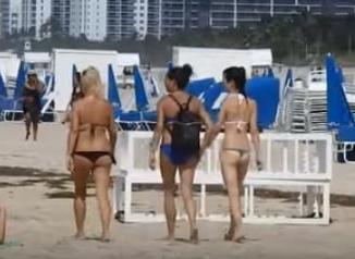 25P MIAMI Beach Florida USA October