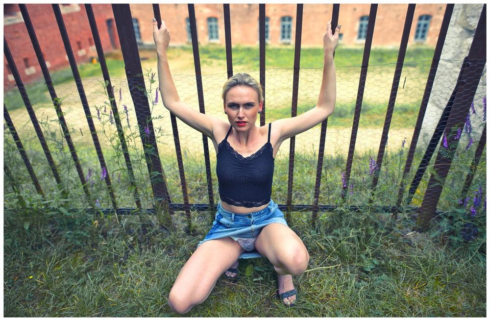 19P Interesting blonde beauty posing