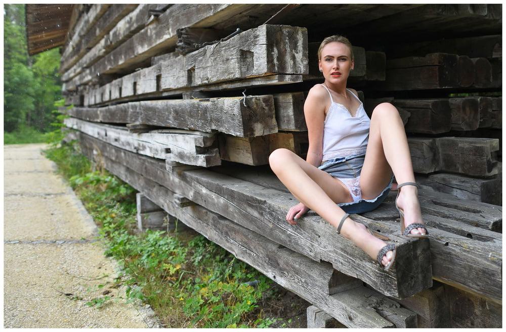 19P Interesting blonde beauty posing