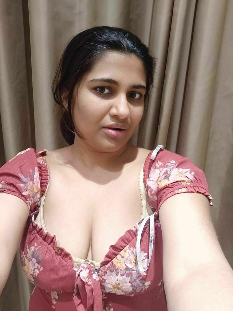 18P Desi Sluts