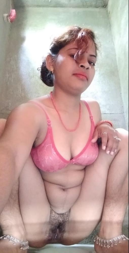 15P desi village bhabhi nude