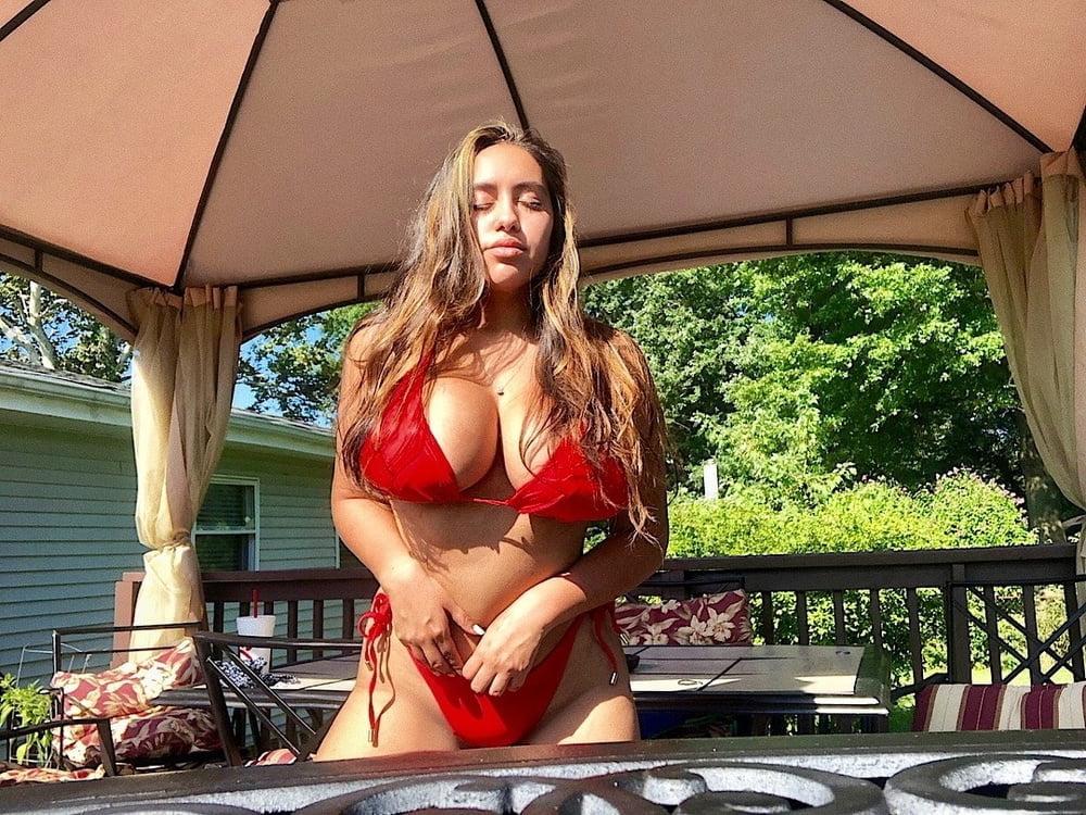 5P Busty Amateur 48