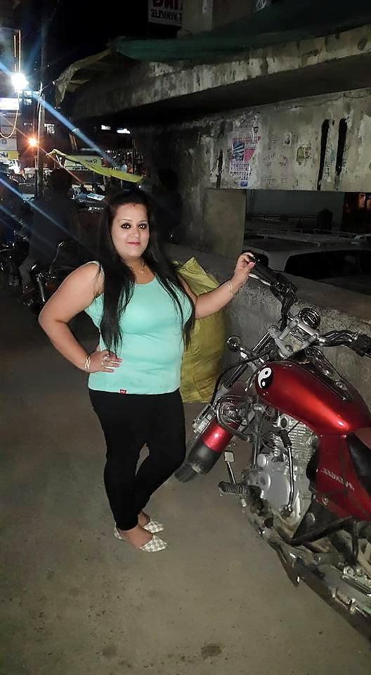 25P Desi Beautiful Girls &amp; Aunties