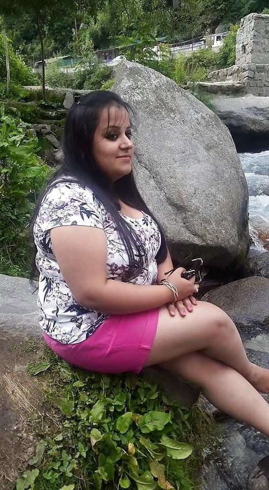 25P Desi Beautiful Girls &amp; Aunties