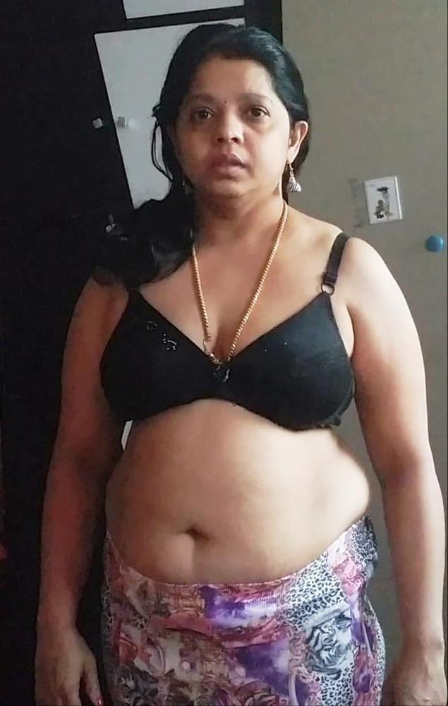 25P Desi Beautiful Girls &amp; Aunties