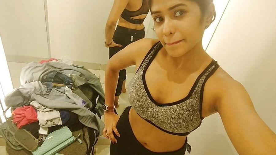 15P Desi girl chandni nude