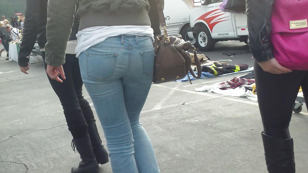 25P Sexy teen butt & ass in tight blue jeans 