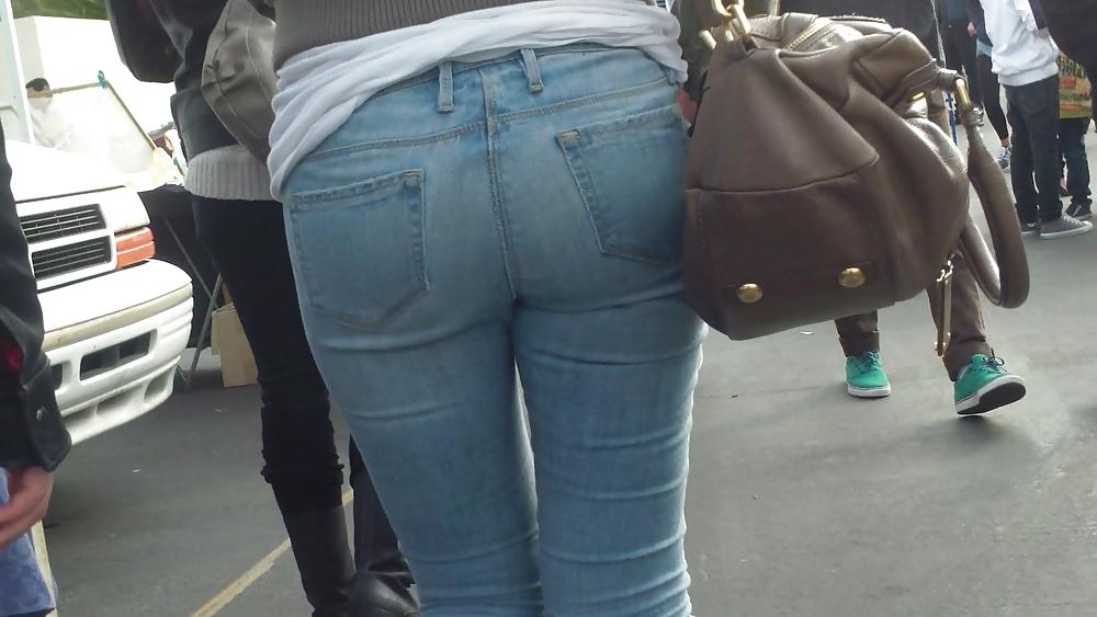 25P Sexy teen butt & ass in tight blue jeans 