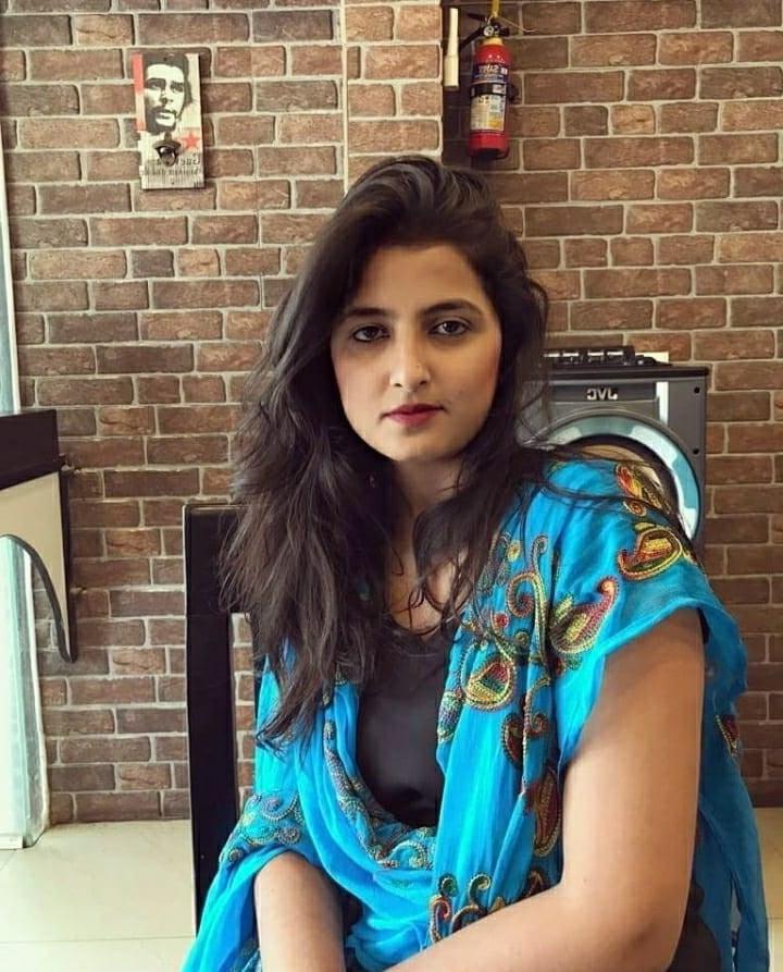 18P Desi Girl Sakshi expose