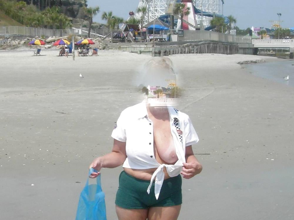 25P Downblouse flash